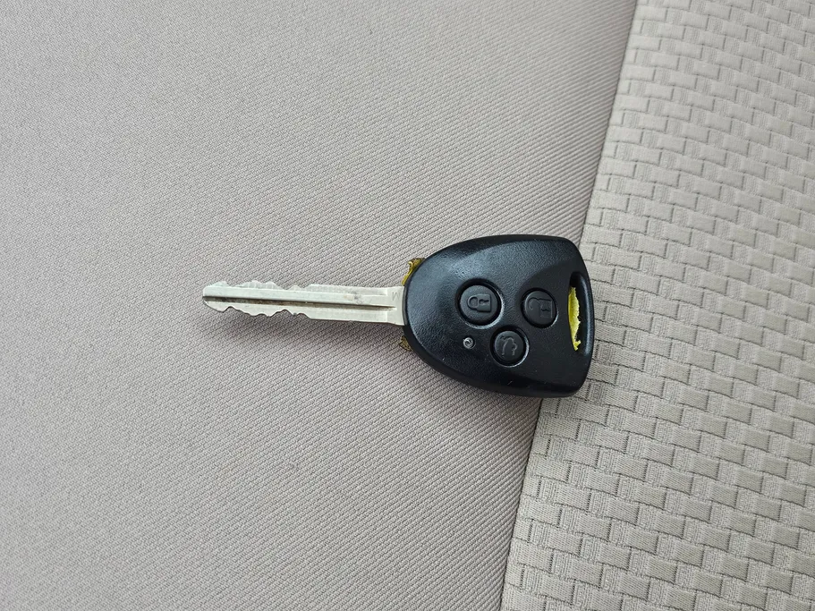 2023 Toyota Yaris  Y 