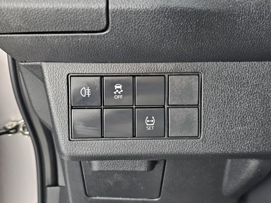 2023 Toyota Yaris  Y 