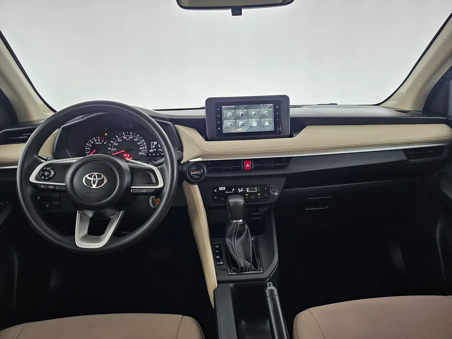 2023 Toyota Yaris  Y 