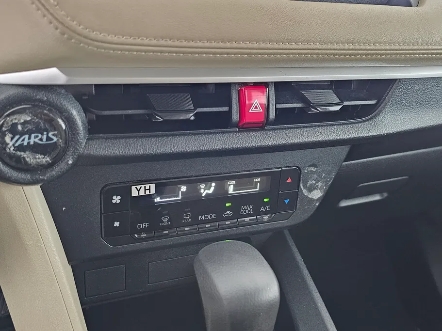 2023 Toyota Yaris  Y 