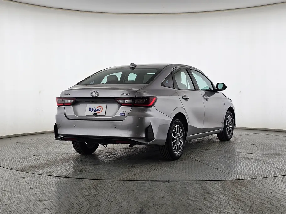 2023 Toyota Yaris  Y 