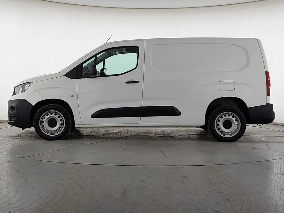 2022 Peugeot Partner Long van 