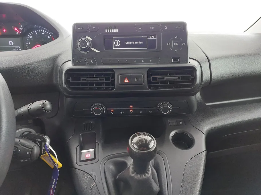 2022 Peugeot Partner Long van 