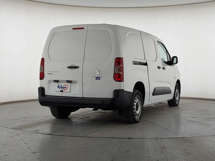 2022 Peugeot Partner Long van 