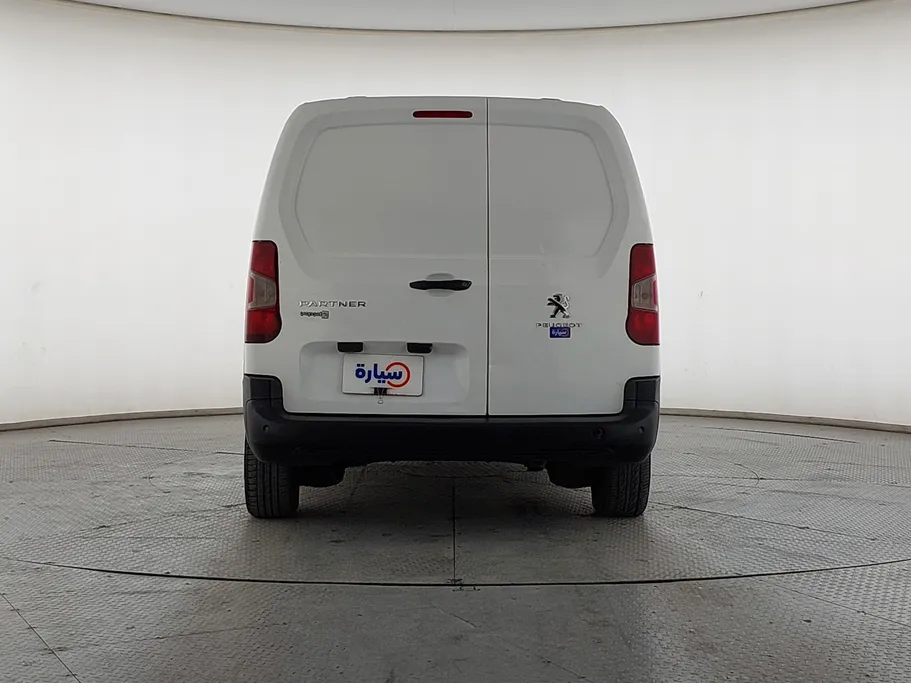 2022 Peugeot Partner Long van 
