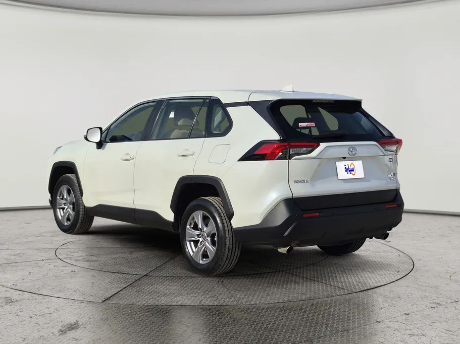 تويوتا راف فور LE 2022 