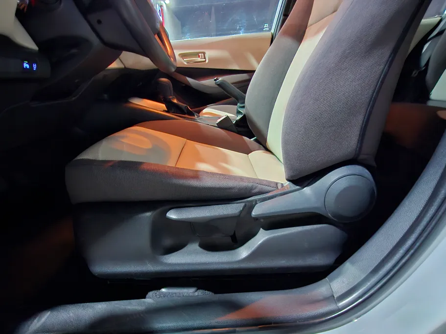 تويوتا كورولا XLI Executive Moonroof 2022 