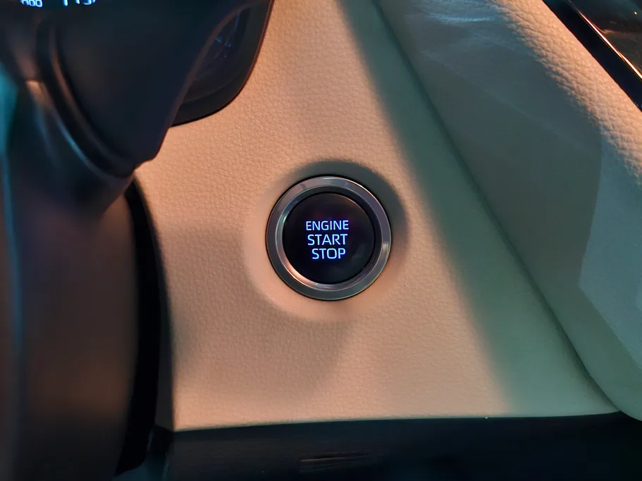 تويوتا كورولا XLI Executive Moonroof 2022 