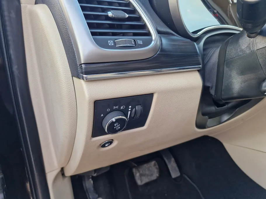 جيب جراند شيروكي ليمتد 2021 