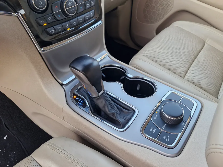 جيب جراند شيروكي ليمتد 2021 