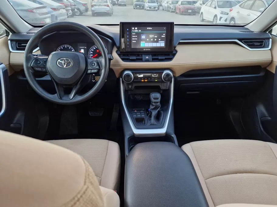 تويوتا راف فور LE 2021 