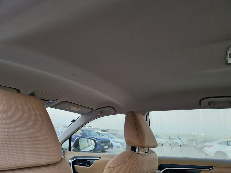 تويوتا راف فور LE 2021 