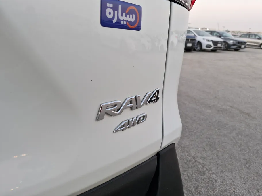 تويوتا راف فور LE 2021 