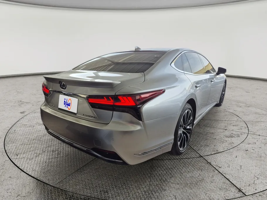 لكزس LS 500 BH Hybrid 2023 