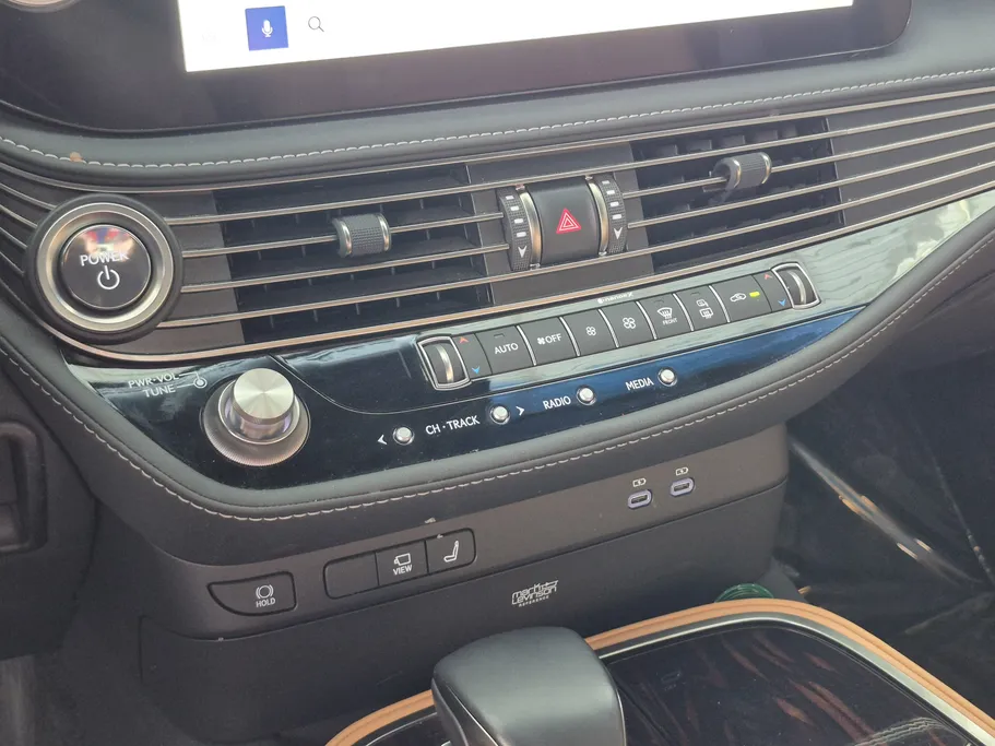 لكزس LS 500 BH Hybrid 2023 