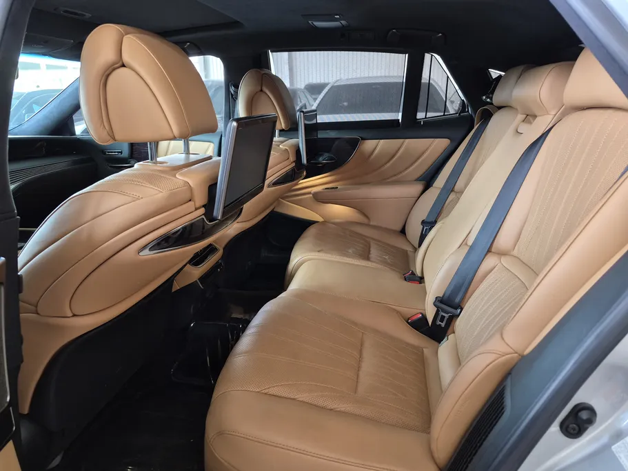 لكزس LS 500 BH Hybrid 2023 