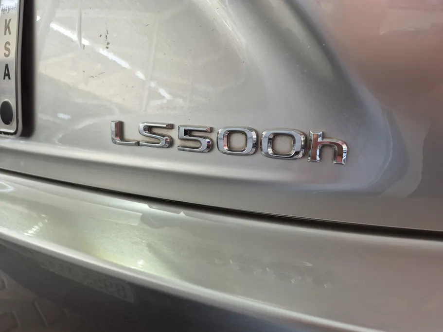 لكزس LS 500 BH Hybrid 2023 