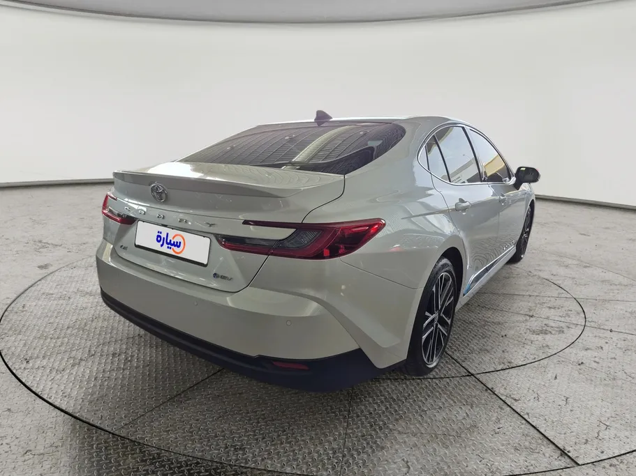 2025 Toyota Camry  LE HEV 