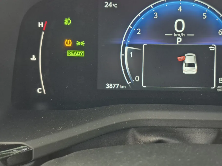 2025 Toyota Camry  LE HEV 