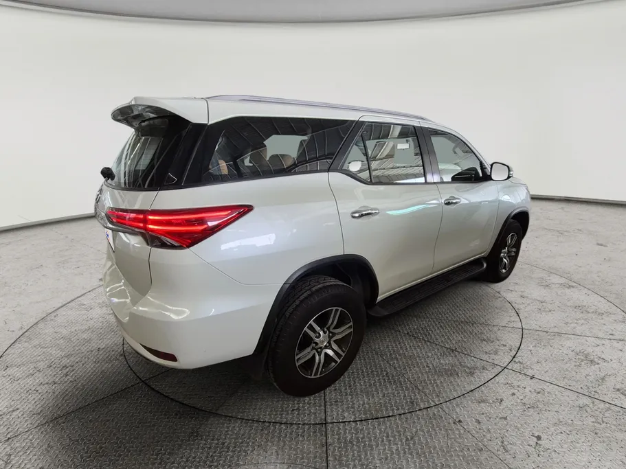 تويوتا فورتشنر GX1 2021 