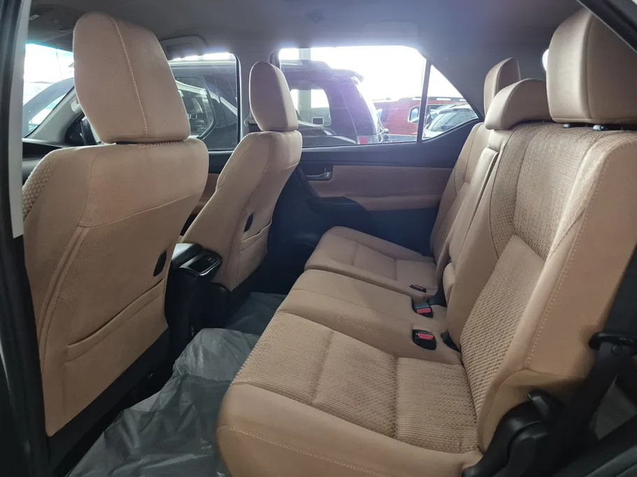 تويوتا فورتشنر GX1 2021 