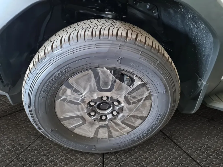 تويوتا برادو TXL1 2026 