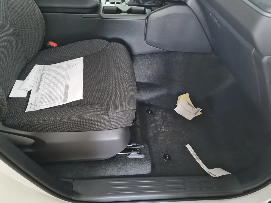 تويوتا برادو TXL1 2026 