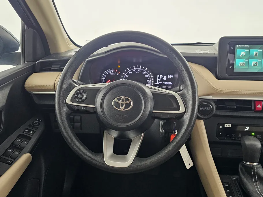 2023 Toyota Yaris  Y 