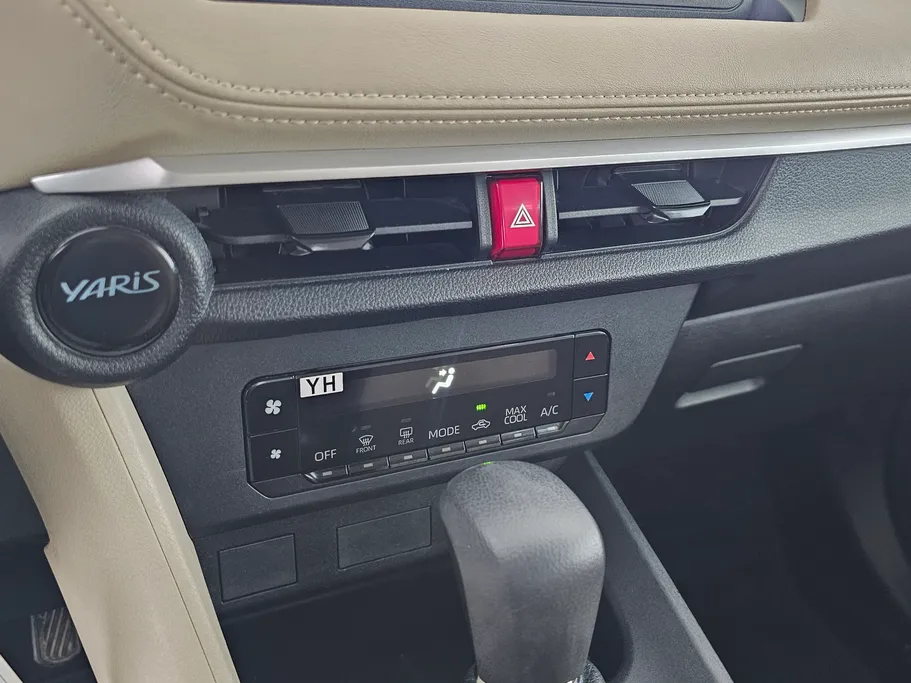 2023 Toyota Yaris  Y 