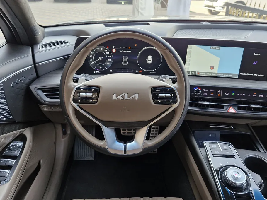 2023 Kia K8 EX 