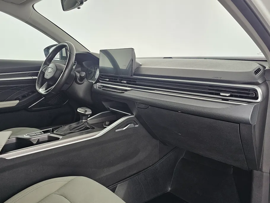 2023 Geely Emgrand GS 