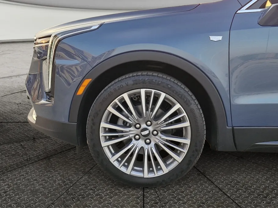 كاديلاك اكس تي 4  2025 