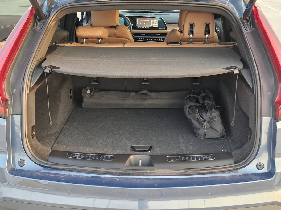 كاديلاك اكس تي 4  2025 