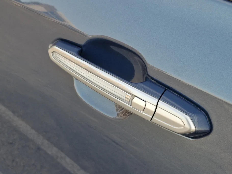 كاديلاك اكس تي 4  2025 