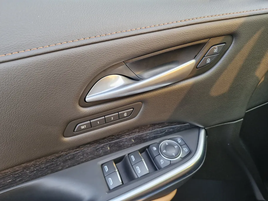 كاديلاك اكس تي 4  2025 