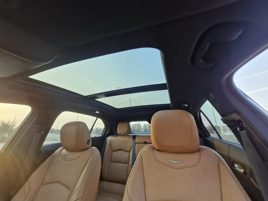 كاديلاك اكس تي 4  2025 