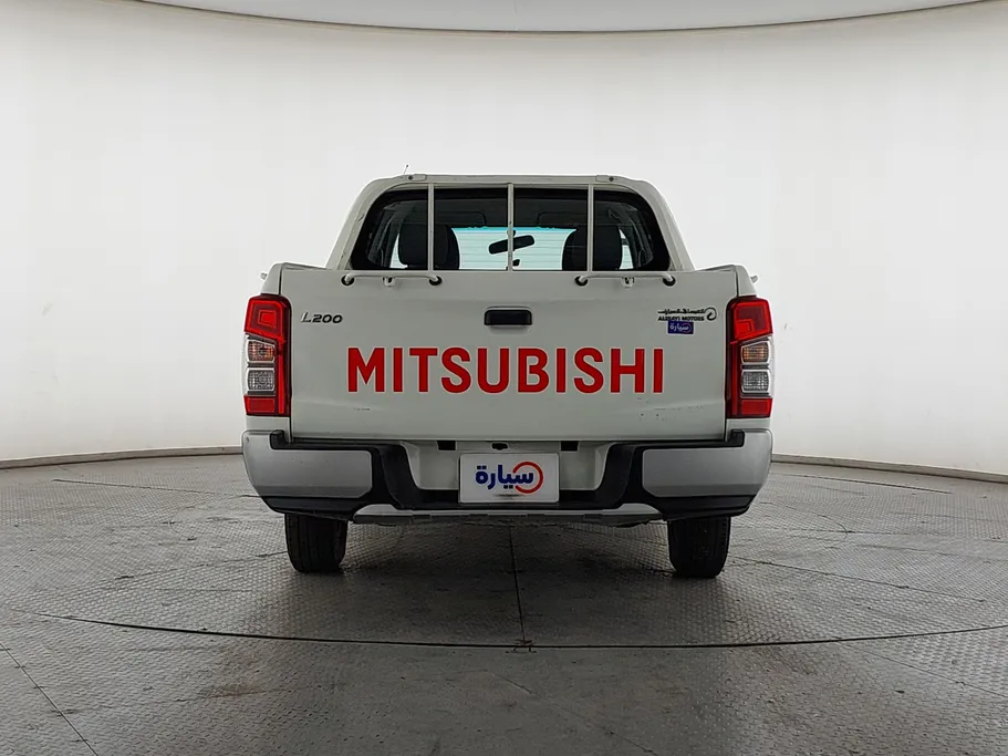 2022 Mitsubishi L200 DC 4x2 Diesel 