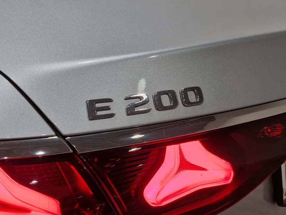 2025 Mercedes E 200 