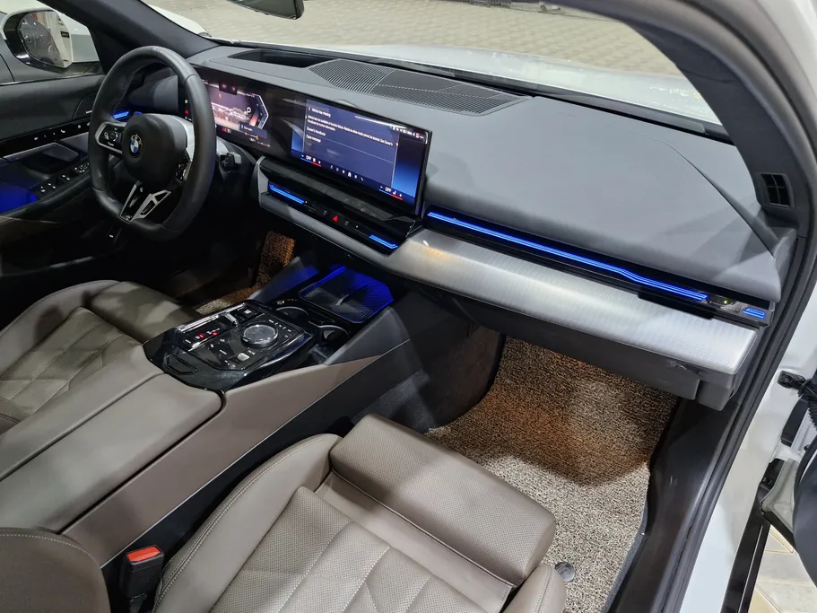 2024 BMW 5 Series 520i 