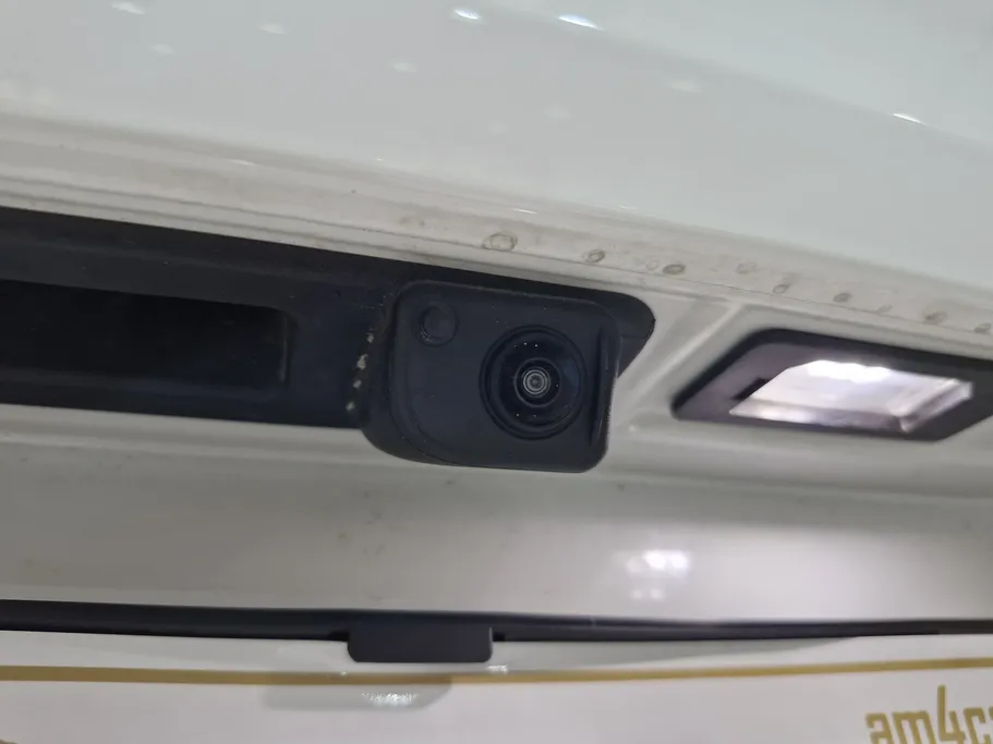 2024 BMW 5 Series 520i 