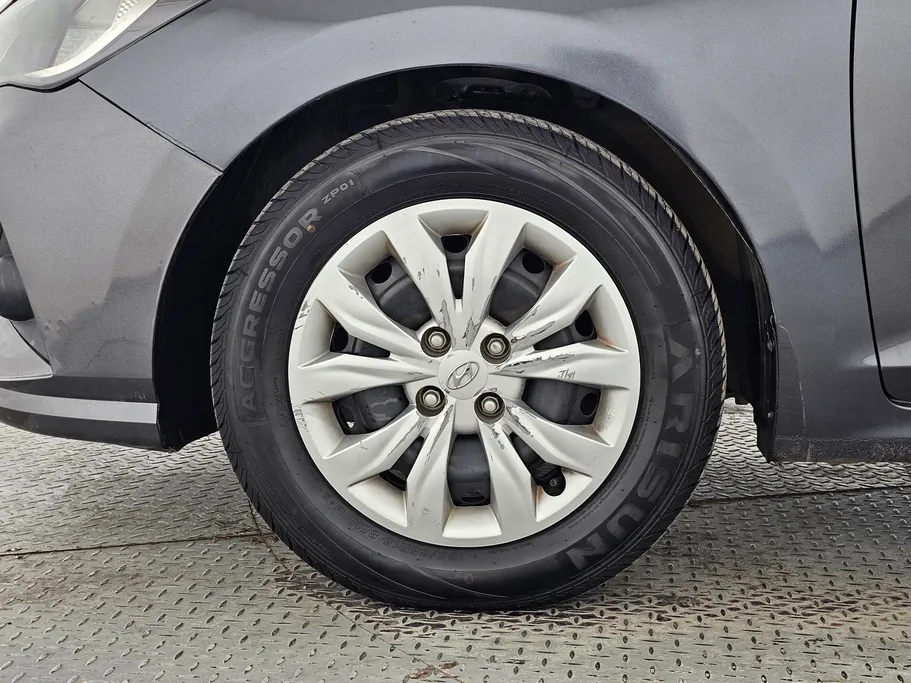 هيونداي اكسنت سمارت 2023 