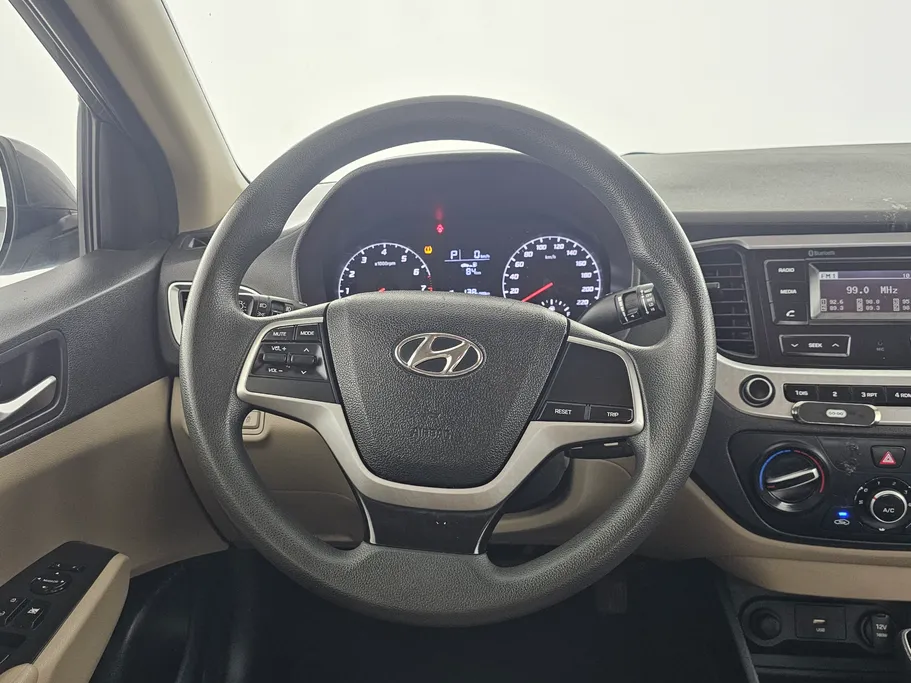 هيونداي اكسنت سمارت 2023 