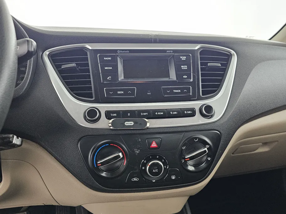 هيونداي اكسنت سمارت 2023 