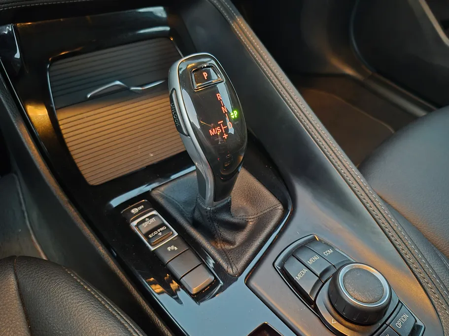 بي ام دبليو الفئة اكس 2 xDrive 20i 2022 