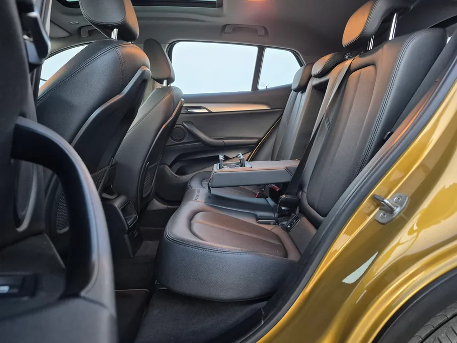 بي ام دبليو الفئة اكس 2 xDrive 20i 2022 