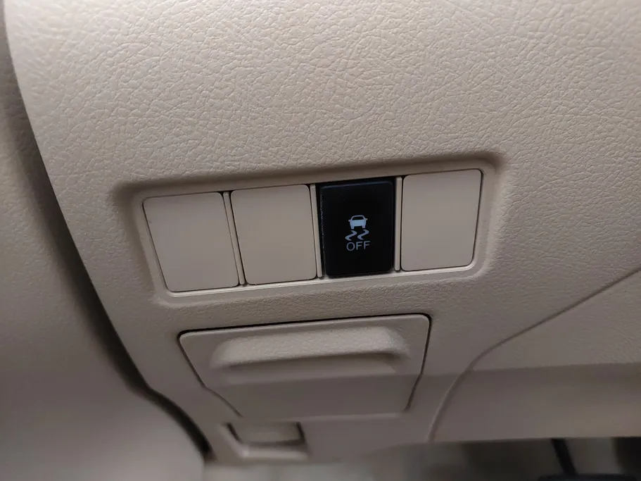 تويوتا يارس Y 2022 