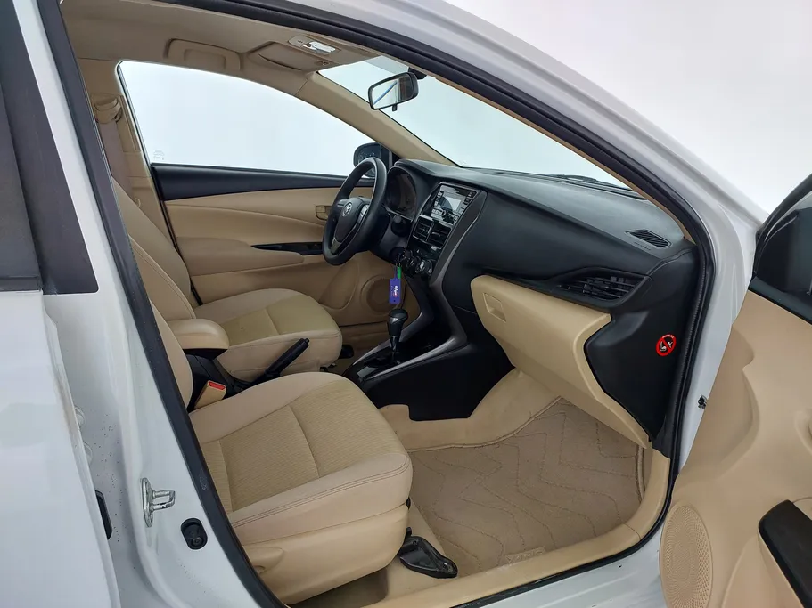 تويوتا يارس Y 2022 