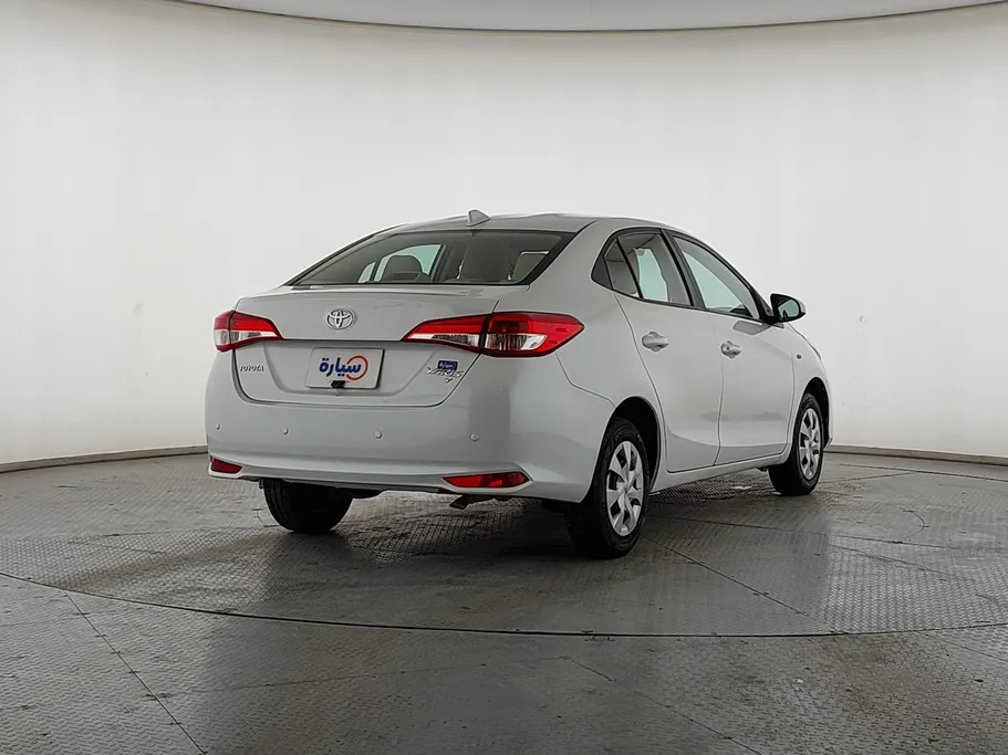 تويوتا يارس Y 2022 