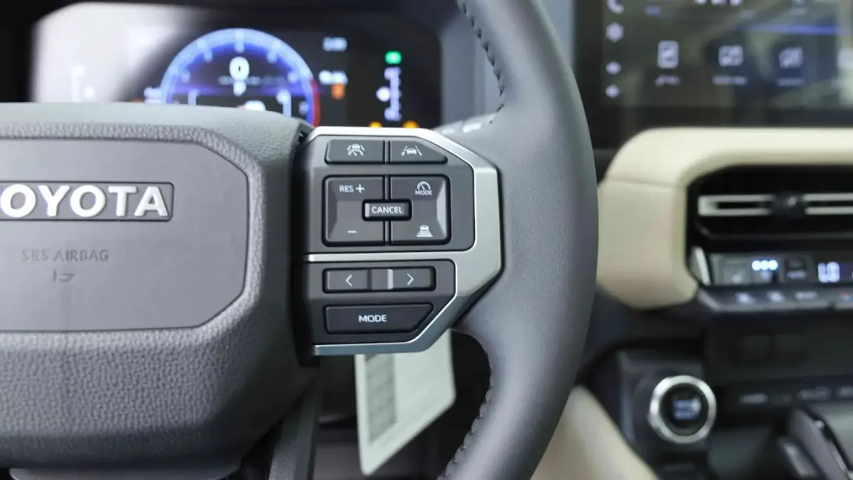 تويوتا برادو TXL3 2026 