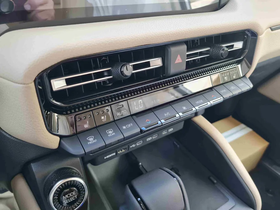 تويوتا برادو TXL3 2026 